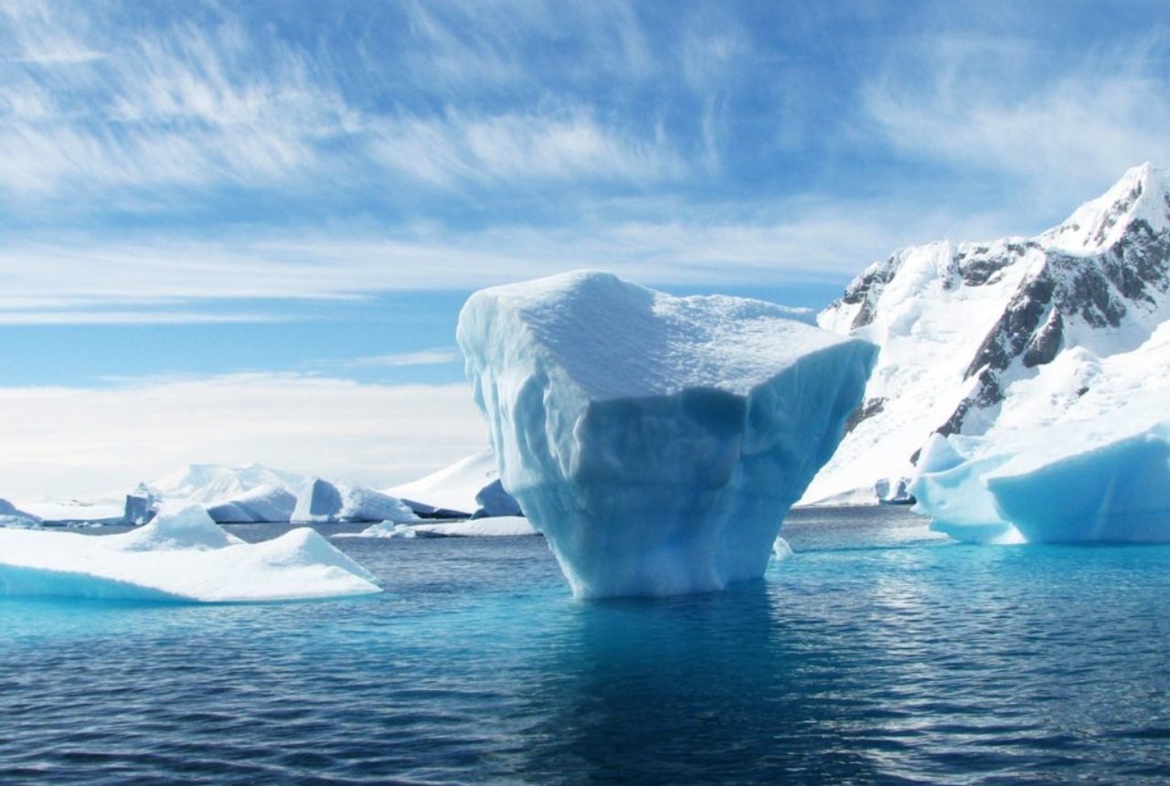 iceberg-during-daytime
